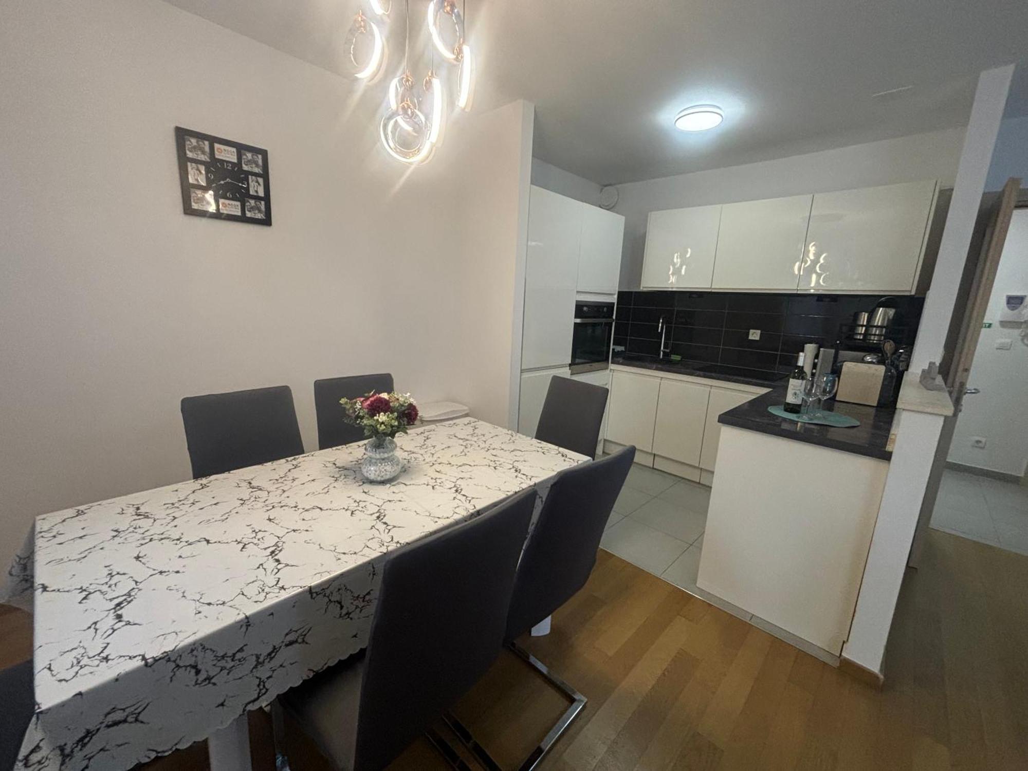 Apartment Dalmatinos Split Znjan Экстерьер фото