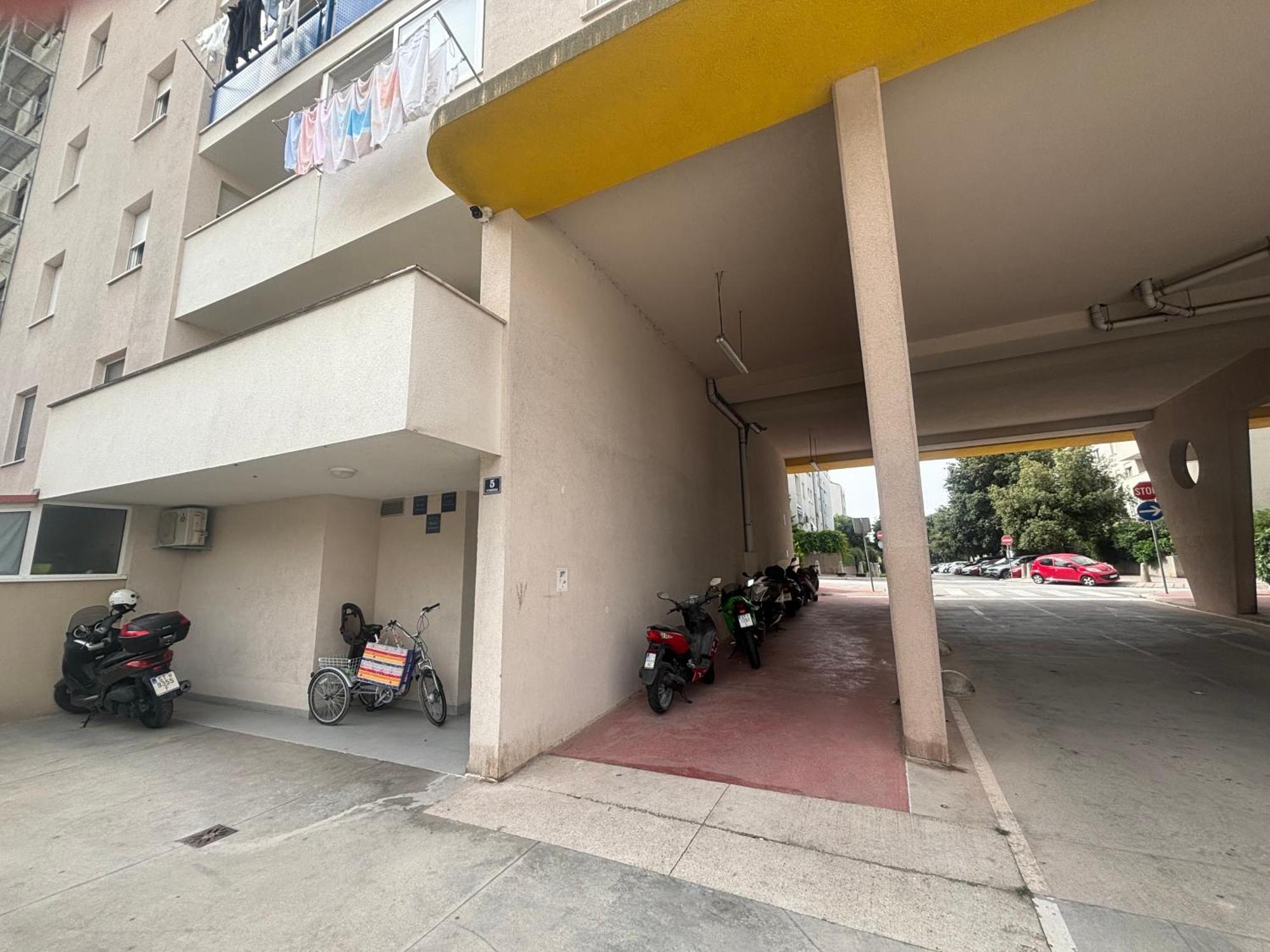 Apartment Dalmatinos Split Znjan Экстерьер фото