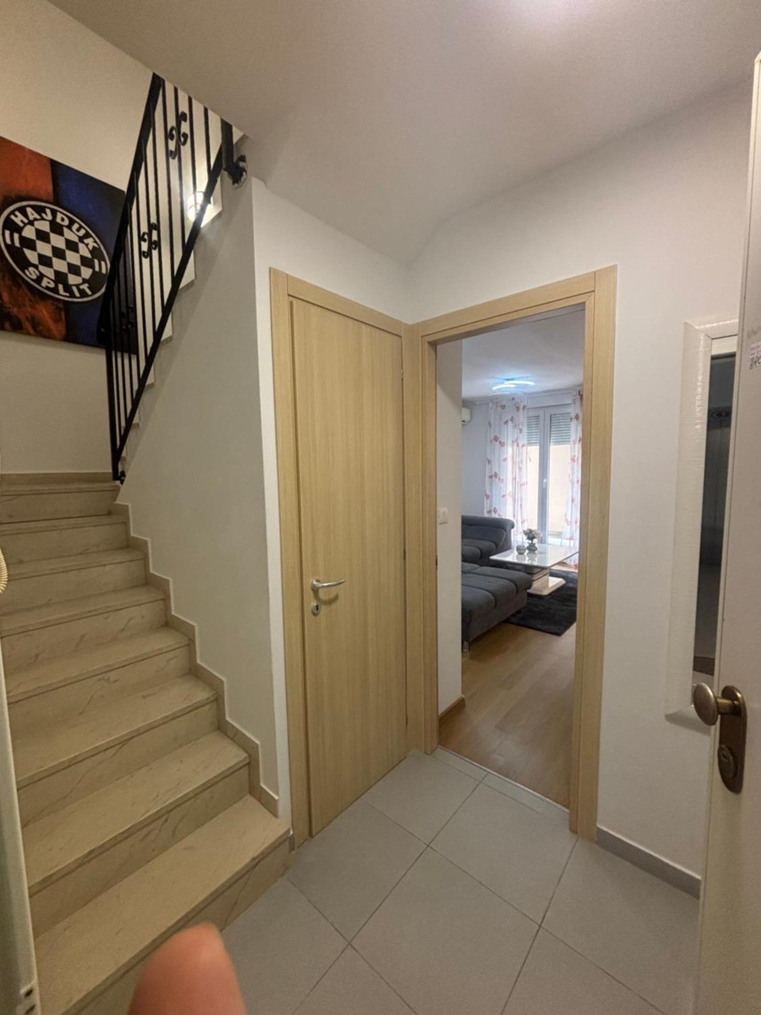 Apartment Dalmatinos Split Znjan Экстерьер фото