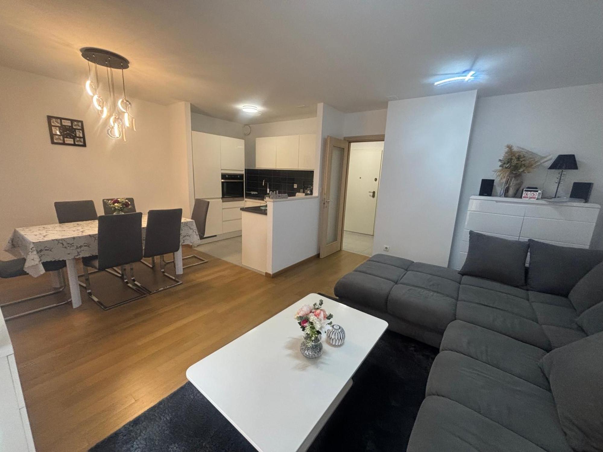 Apartment Dalmatinos Split Znjan Экстерьер фото