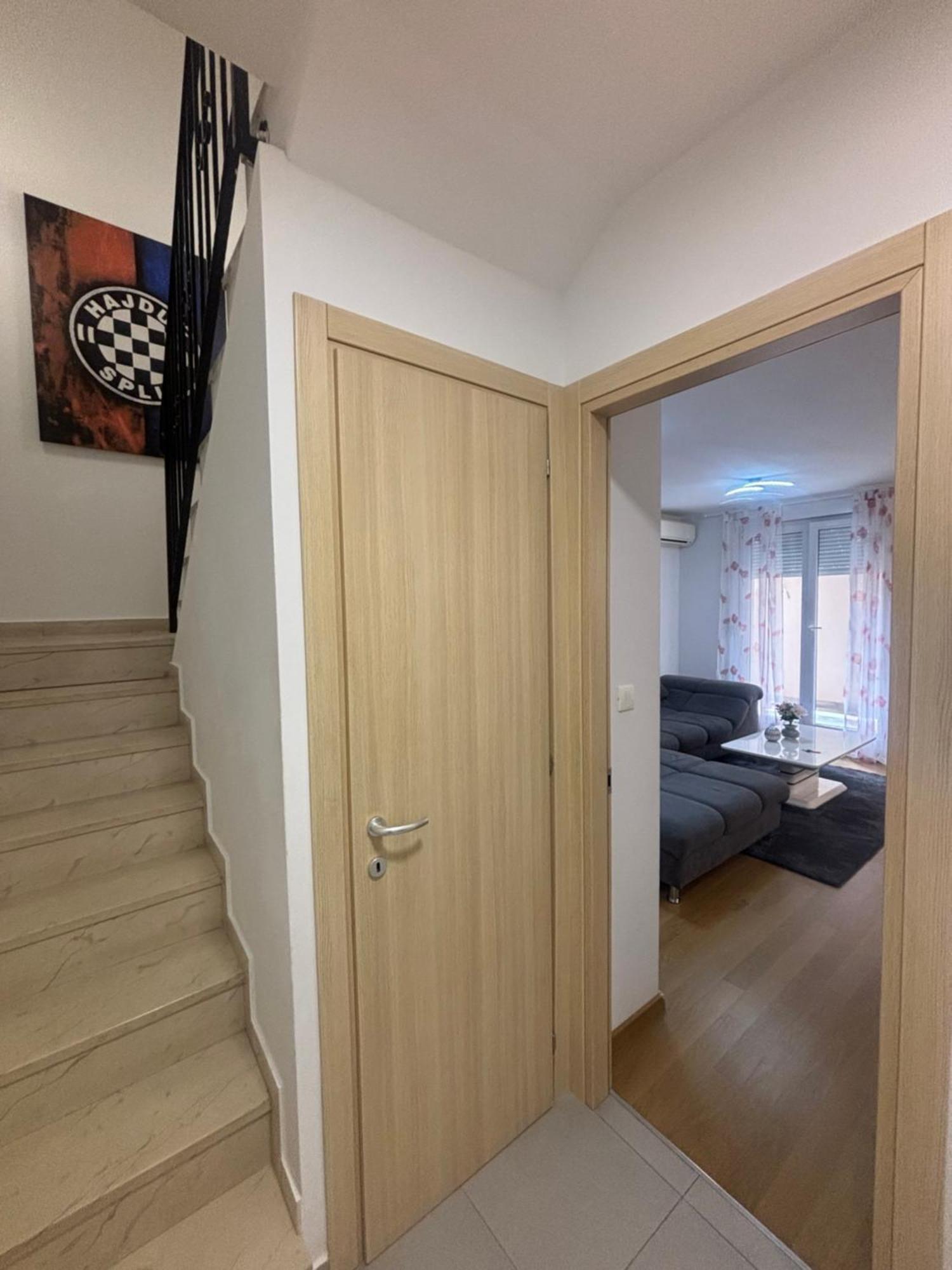 Apartment Dalmatinos Split Znjan Экстерьер фото