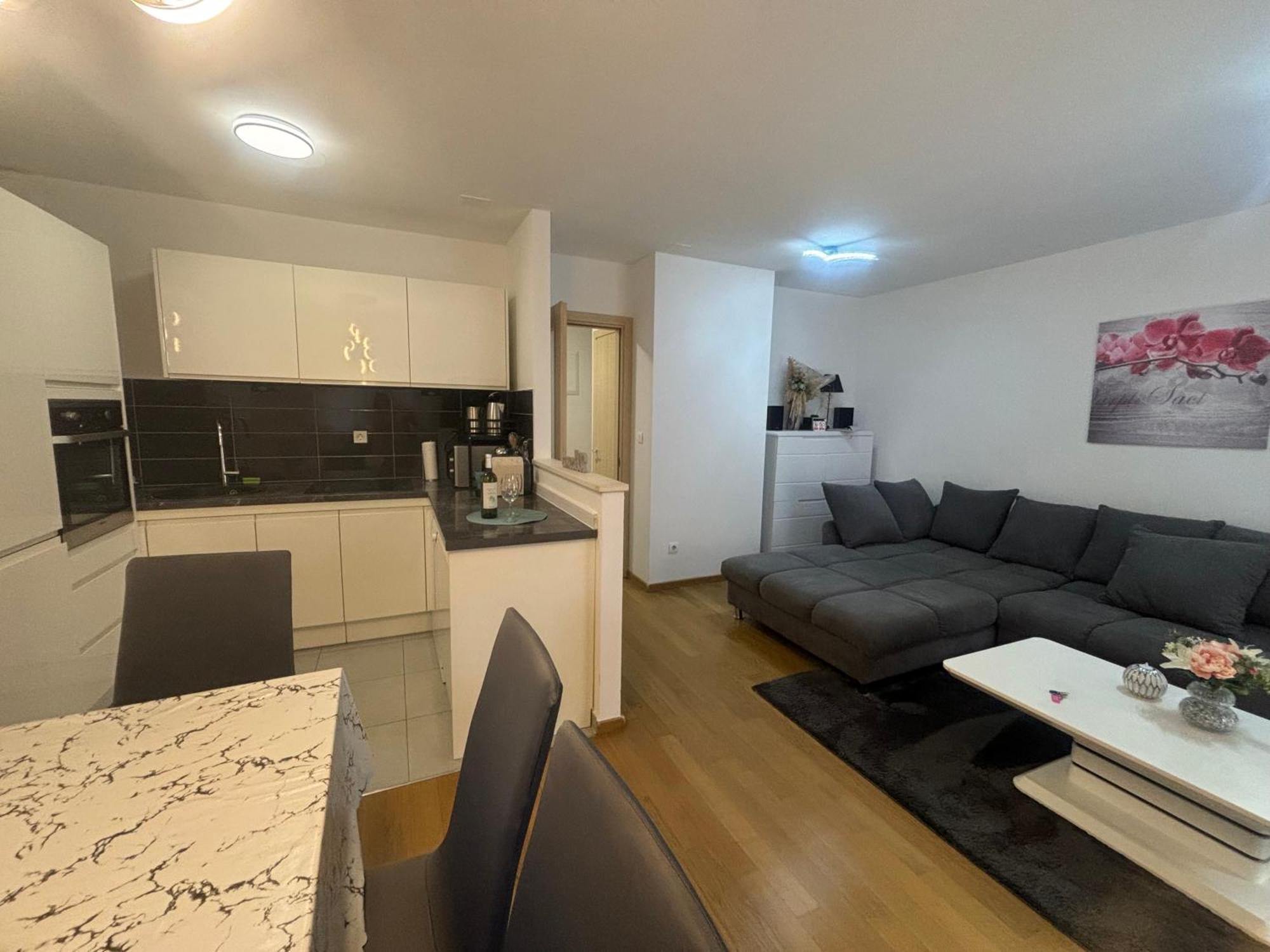 Apartment Dalmatinos Split Znjan Экстерьер фото