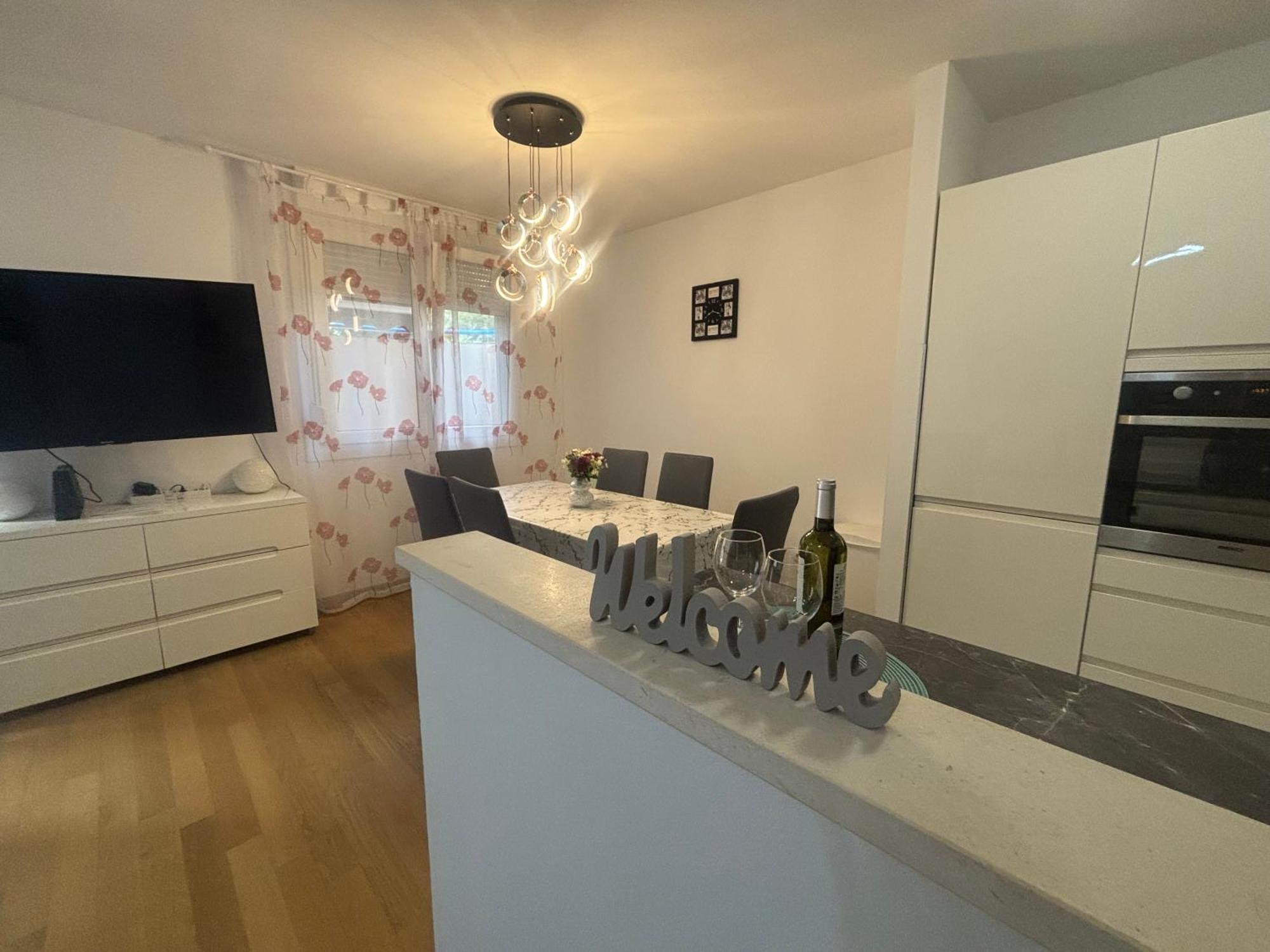 Apartment Dalmatinos Split Znjan Экстерьер фото