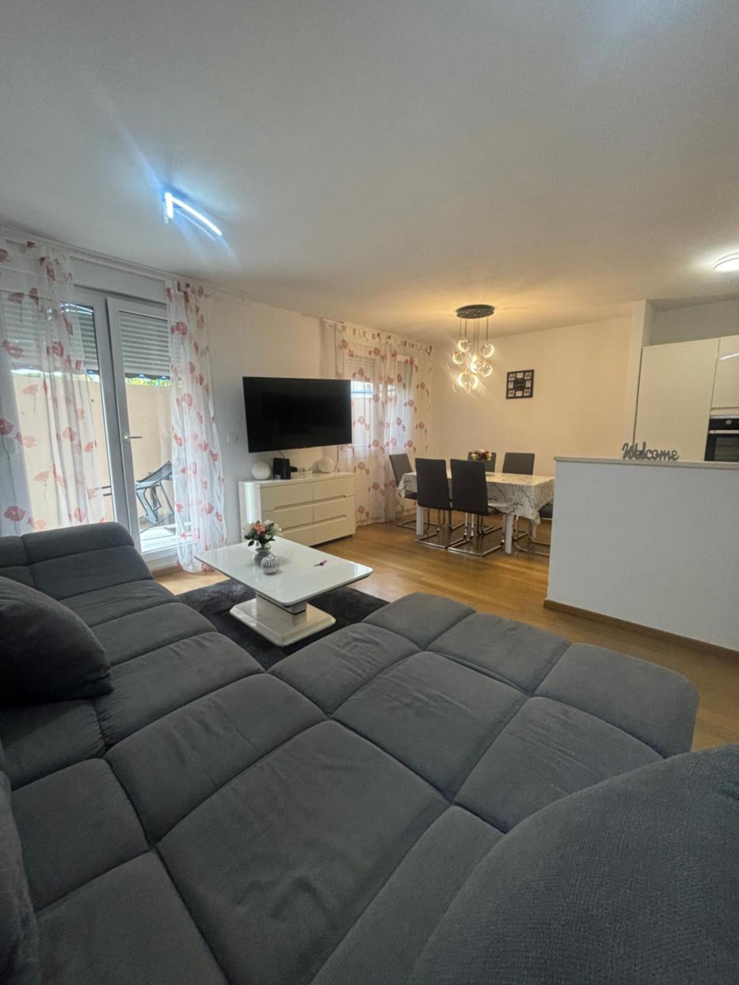Apartment Dalmatinos Split Znjan Экстерьер фото